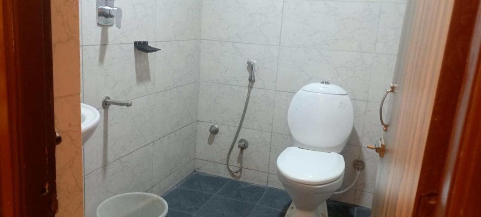 Hotel Raj Meridian, Tambaram Madras Buitenkant foto